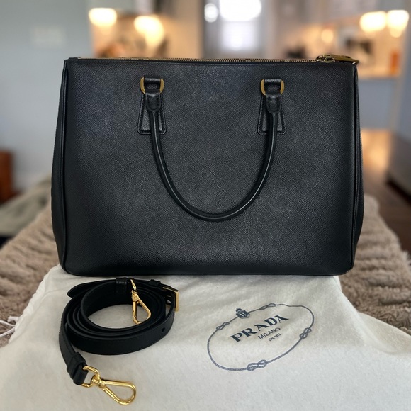 Prada Galleria Bag / Crossbody / Tote - Picture 3 of 4